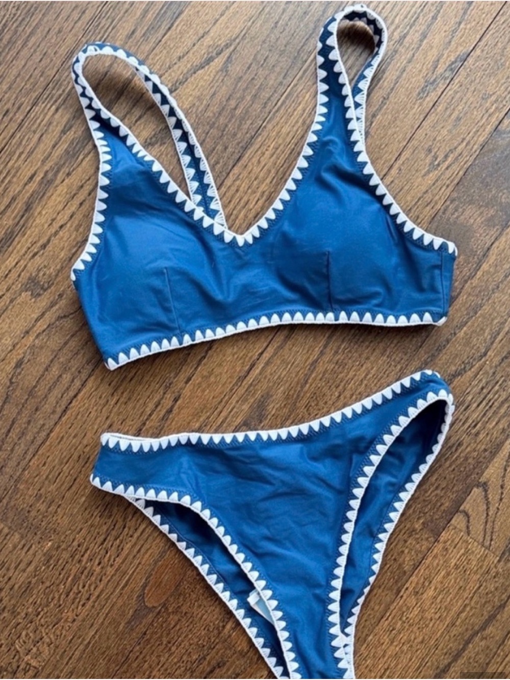 Womens Blue Triangle-Trim Bikini Set